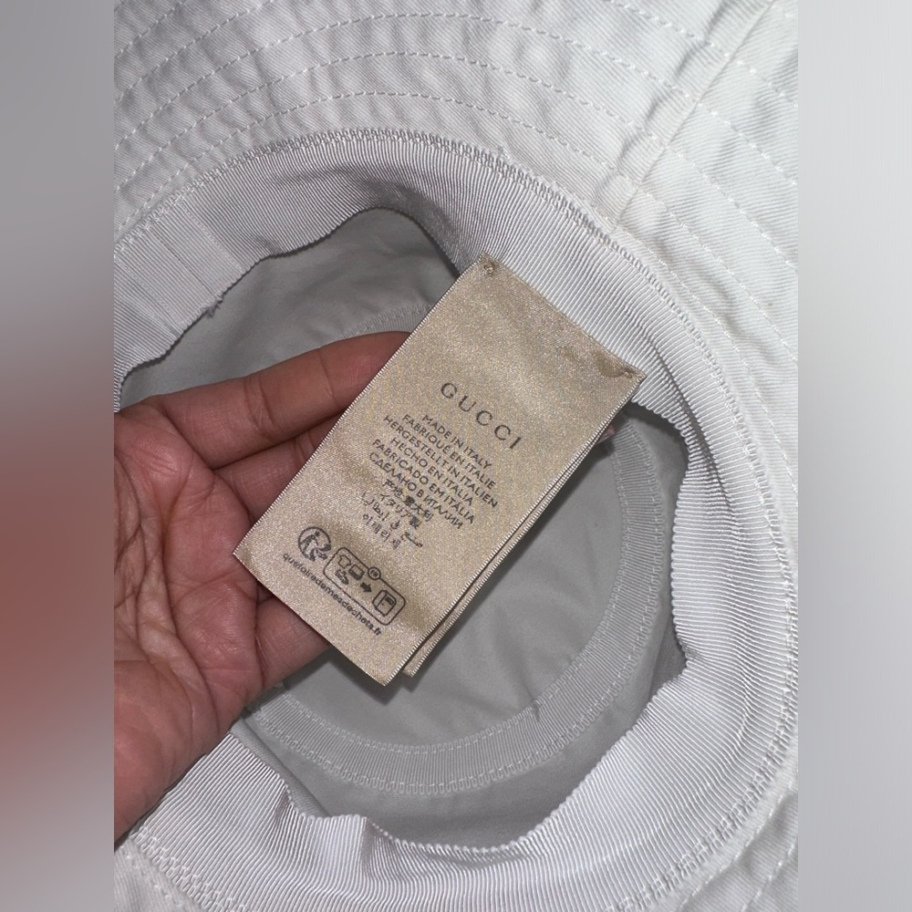 AUTHENTIC WHITE GUCCI BUCKET HAT SIZE LARGE - Picture 7 of 8